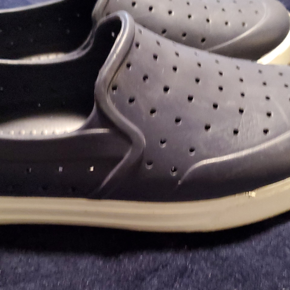 Shoes - Picture 5 of 7